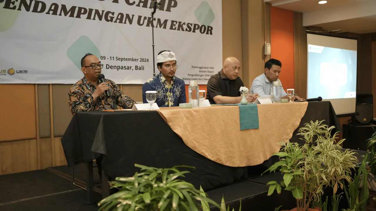 Bootcamp Ekspor Kampus UKM 2024: Mempersiapkan UKM Indonesia Menembus Pasar Global